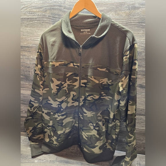 Express Other - Express Mens XL Jacket Full Zip Camo Army Hunting Long Sleeve Green Multi Nwot